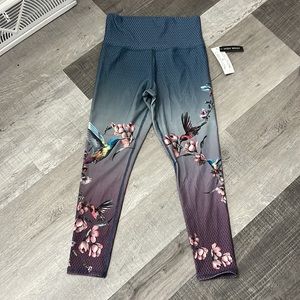 31 NWT EVOLUTION N CREATION BIRD PRINT LEGGINGS